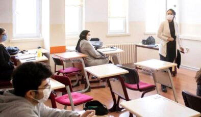 Milli Eğitim Bakanı Selçuk: Liselerde yüz yüze sınavlar illerin durumuna göre 8 Mart’tan itibaren başlayacak