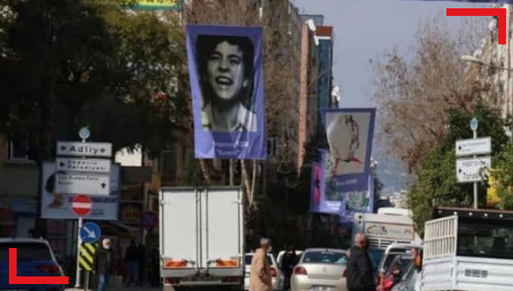 Foto-5.-Mersin’de-katledilen-kadınların-anısına-düzenlenen-“Melekleri-Öldürmeyin”-adlı-sokak-sergisinden