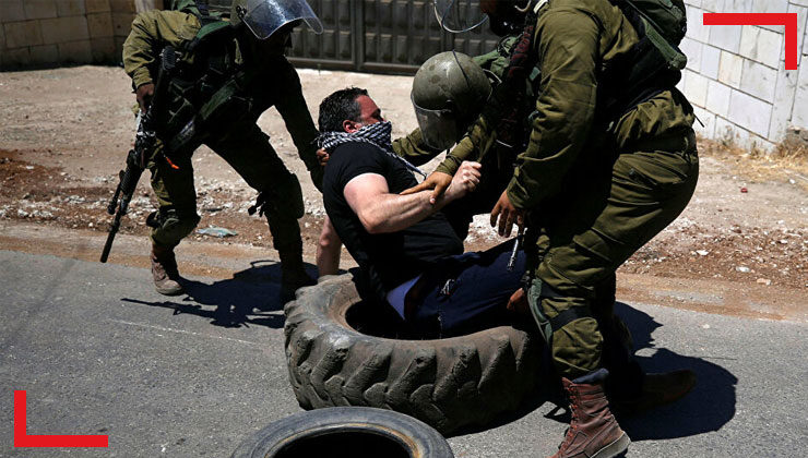 İsrail askerleri en az 50 Filistinliyi gözaltına aldı