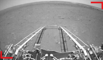 Çin’in keşif aracı, Mars’ta ilk fotoğraflarını çekti
