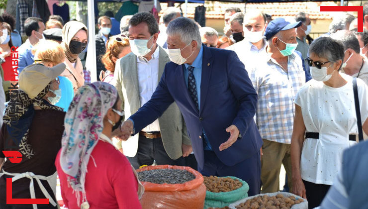 Bergama üretici pazarı açıldı