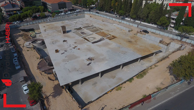 Kent Meydanında Çalışmalar Devam Ediyor