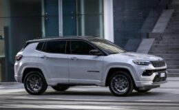 Yenilenen Jeep Compass Türkiye yollarına çıktı