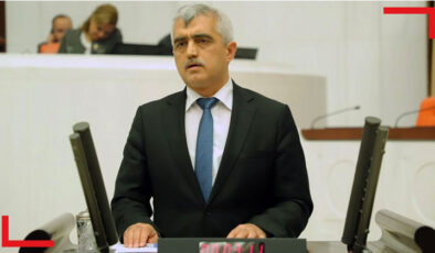 Milletvekilliği düşürülen HDP’li Ömer Faruk Gergerlioğlu yeniden Meclis’e döndü