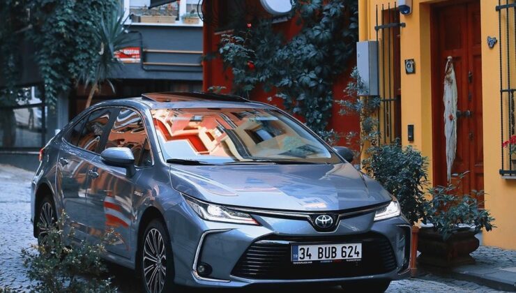 Toyota Türkiye’deki otomobil üretimini durdurdu