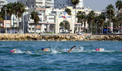 Mersin Büyükşehir Belediyesi, Mersin Tarihinin İlk Yüzme Maratonunu Gerçekleştirdi