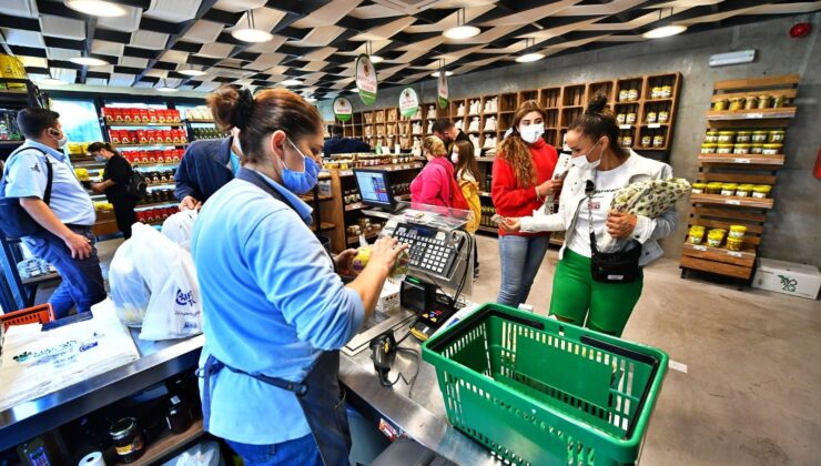 İzmir’de hem emekçinin hem üreticinin yüzü güldü