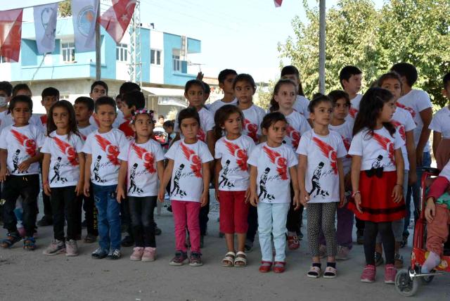 Büyükşehir Belediyesi kreşlerindeki minikler cumhuriyet coşkusu yaşadı