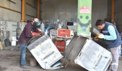 Tarsus’ta çöp konteynerleri yenileniyor