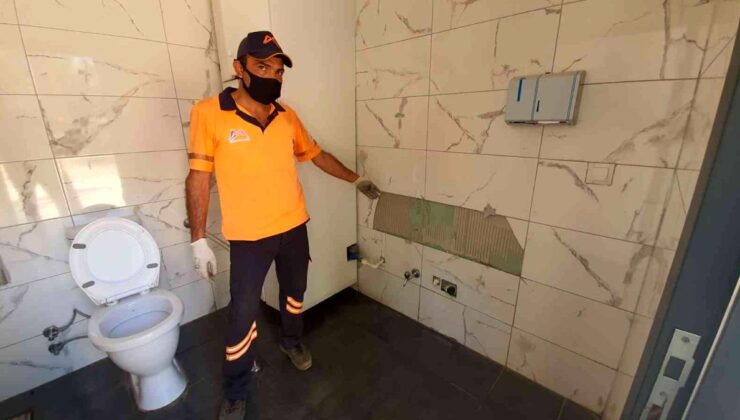 Tarsus’taki tuvaletlere 2 ay içerisinde üçüncü saldırı