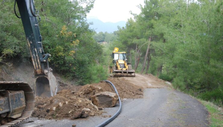 Adana Büyükşehir çalışıyor, kentin sorunları çözülüyor