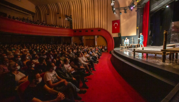 ‘Venedik Taciri’ Adana’da izleyiciyle buluştu