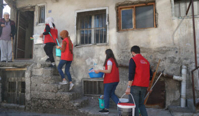 Kahramanmaraş’ta Gençler Gönüllere Dokunuyor