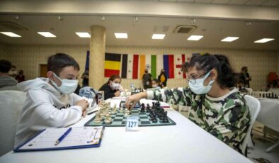 Mersin Büyükşehir Belediyesi Uluslararası Satranç Turnuvası başladı