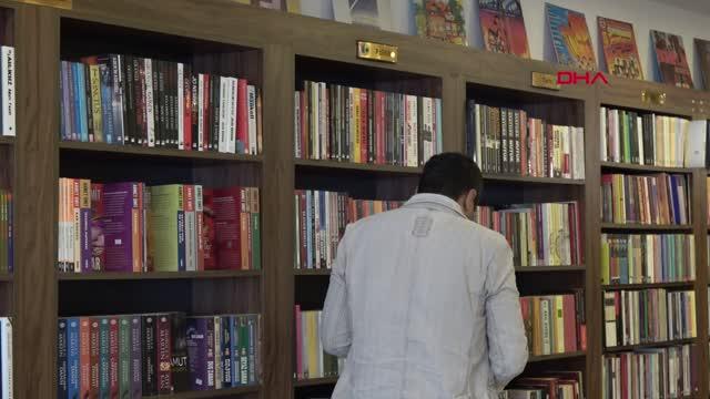 Mersin'de 'askıda kitap' projesi ile bedava kitap