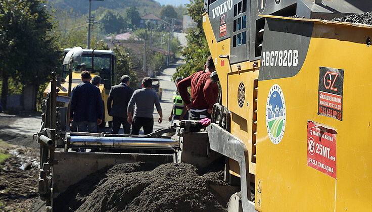 Sakarya Büyükşehir’den Kocaali’ye 32 kilometrelik beton yol