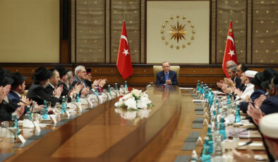 Cumhurbaşkanı Erdoğan, Hahambaşı heyetini kabul etti