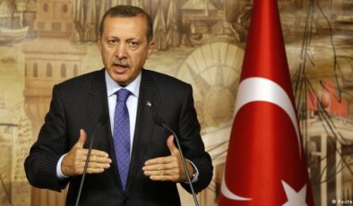 Erdoğan: Dolardaki artış sırasında fiyatları hangi hızla ve oranda yükseltiyorlarsa aynı şekilde şimdi de geri indirmelerini bekliyoruz