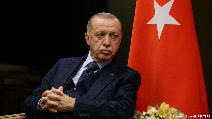 Reuters: Kamu bankaları, Erdoğan’ın açıklaması sonrası yüklü miktarda dolar satışı gerçekleştirdi