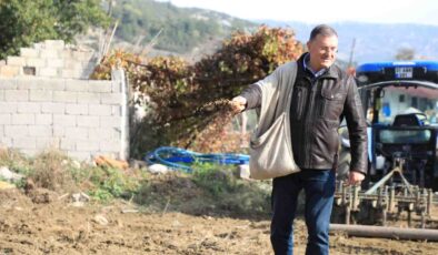 Hatay Büyükşehir Belediyesi’nden Üretime Destek Hasada Bereket