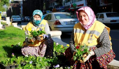 Aydın Büyükşehir Belediyesi’nin Desteğiyle Evlerini Geçindiriyorlar