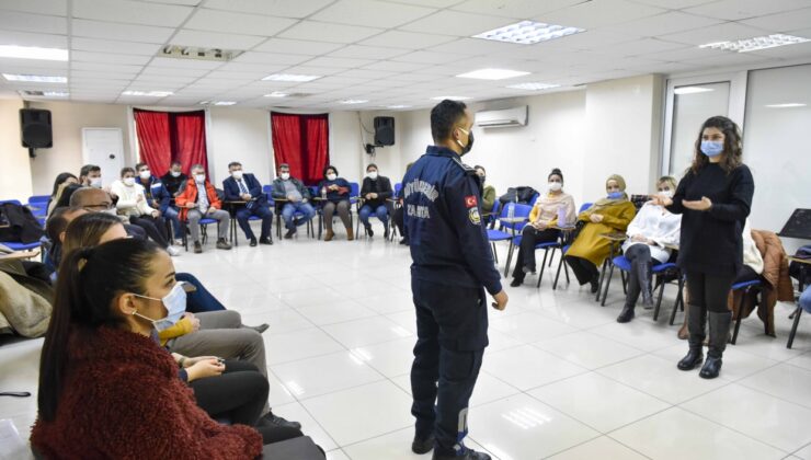 Adana Büyükşehir çalışanlarına işaret dili eğitimi