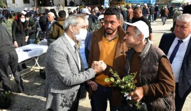 Tarsus Belediyesi, üreticilere 40 bin adet yerli fide dağıttı