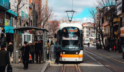 ESKİŞEHİR BÜYÜKŞEHİR’DEN TRAMVAYLARA ÖZEL DÜZENLEME￼￼