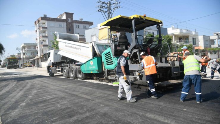 Susuzluk sorunu çözülen Ceyhan’da, asfalt problemi de ortadan kalkıyor￼