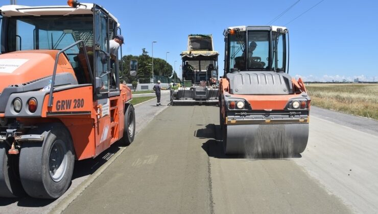 ÇERKEZKÖY VE ERGENE İLÇELERİNDE BETON YOL SERİM ÇALIŞMASI TAMAMLANDI￼