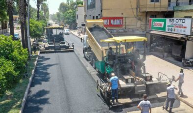 Adana Büyükşehir asfalt hizmetini kentin dört bir yanında sürdürüyor