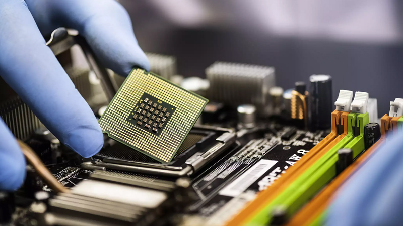 “Otomobil sektöründe çip krizi yıllarca sürebilir”