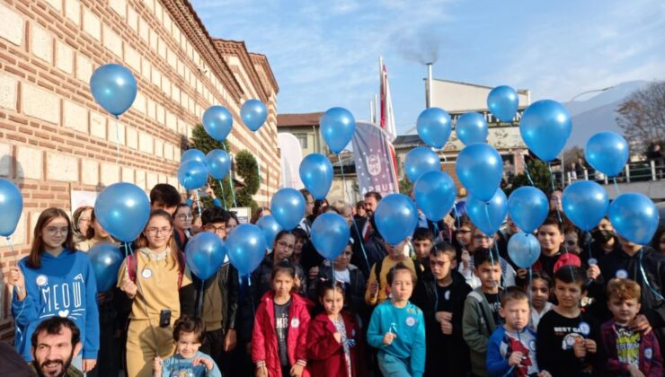 Bursa’da mavi balonlar ‘diyabet için’ gökyüzünde