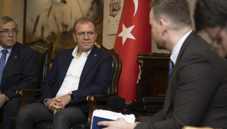 <strong>SEÇER: “BİZİM GÖÇTEN BİR ENDİŞEMİZ, KORKUMUZ OLAMAZ. BURADA MESELE BU NÜFUS HAREKETLERİNİ YÖNETEBİLMEK”</strong>