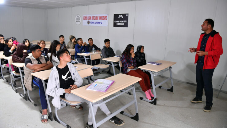 MERSİN BÜYÜKŞEHİR’DEN HATAY ÇADIRKENTTE KONTEYNER DERSANE