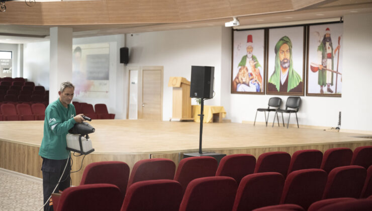 BÜYÜKŞEHİR BAYRAM ÖNCESİ MEZARLIK VE İBADETHANE TEMİZLİKLERİNİ TAMAMLADI