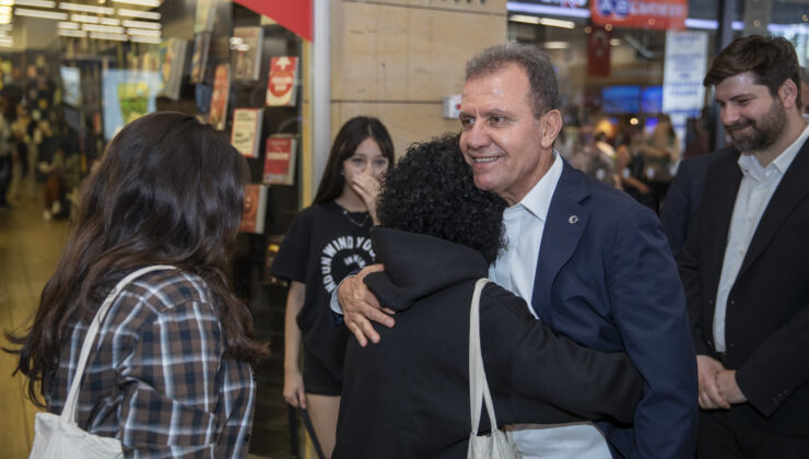 TARSUSLULARDAN BAŞKAN SEÇER’E YOĞUN İLGİ