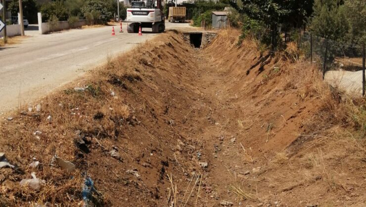 Muğla Büyükşehir, Fethiye’de 37 bin Metre Dere Temizlik Çalışması Yaptı