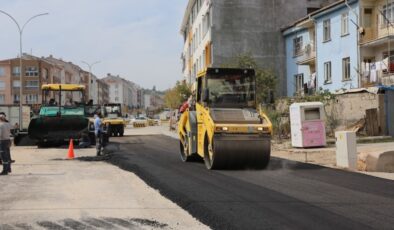 ZİYA GÖKALP BULVARINDA SICAK ASFALT SERİMİNE BAŞLANDI