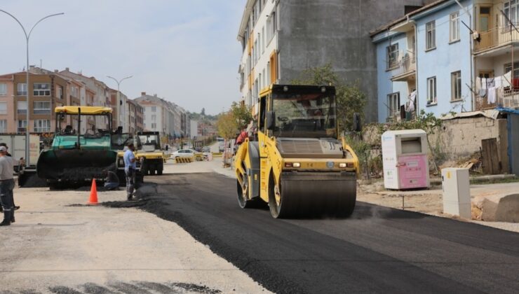 ZİYA GÖKALP BULVARINDA SICAK ASFALT SERİMİNE BAŞLANDI