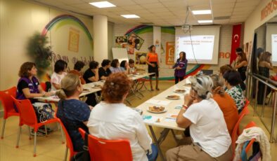 Kadınlara Özel Sorunlar ve Hastalıklarla İlgili Bilgilendirme Yapıldı