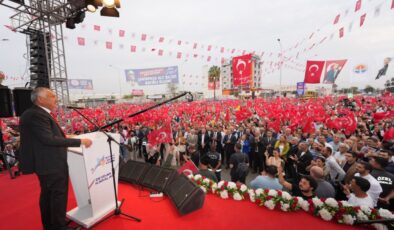 Zeydan Karalar, “Borç gelirin 4 katıydı, 2024 bütçesinde gelir borcun 4 katı.”