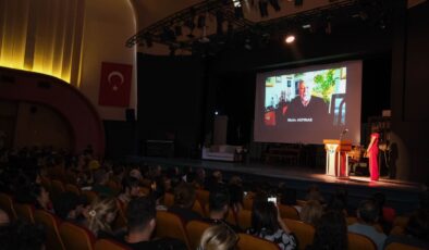 Adana’da 8. Şehir Tiyatroları Festivali Başladı