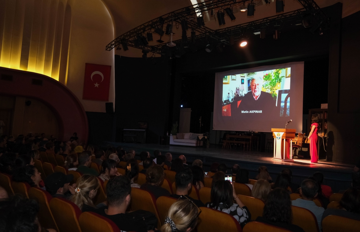 Adana’da 8. Şehir Tiyatroları Festivali Başladı
