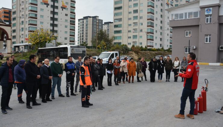 Mersin Büyükşehir Belediyesi, Personeline Yangın Güvenliği Eğitimi Veriyor