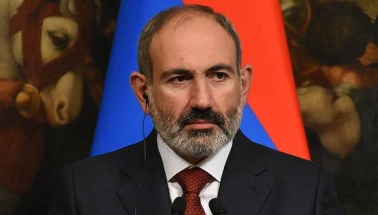 Ermenistan Başbakanı Paşinyan’a kilisede saldırı girişimi
