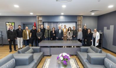 Şehir Tiyatroları Genel Sanat Yönetmenlerinden Başkan Seçer’e Ziyaret