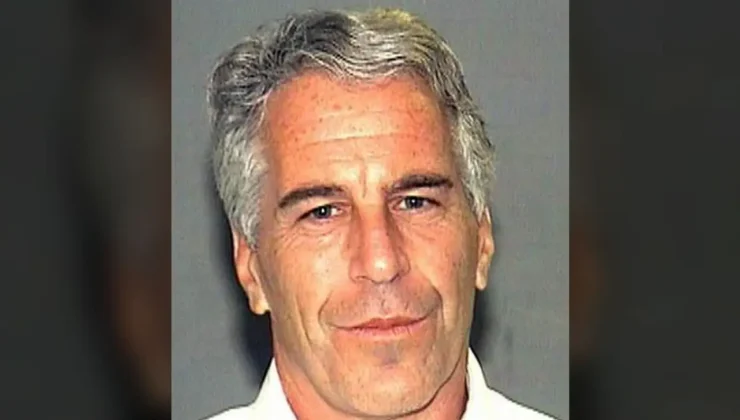 Epstein mağdurları ilk kez bir araya gelerek anlattı: ‘Gözlerimizdeki korkudan hoşlanıyordu’