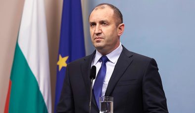Bulgaristan’da eski Cumhurbaşkanı Radev, seçimi farkla kazandı