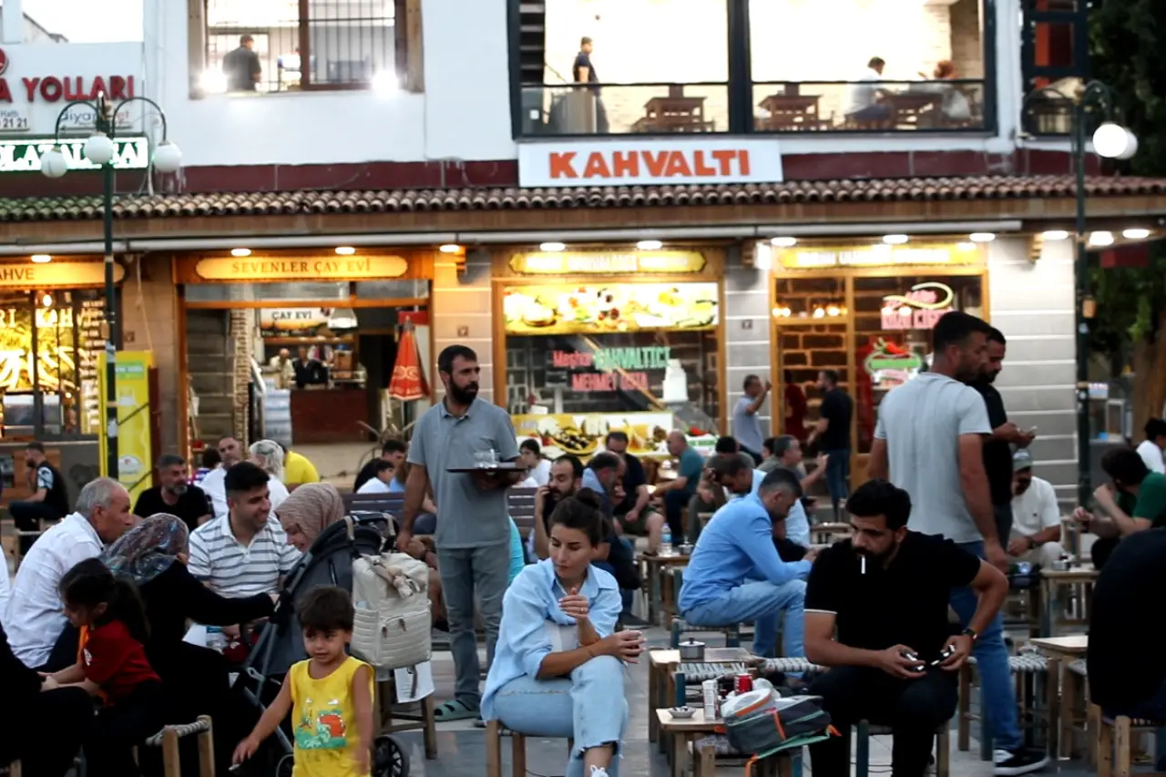 Diyarbakır’ın gündemi savaş ve belirsizlik: Biz artık o yeme düşmeyiz
